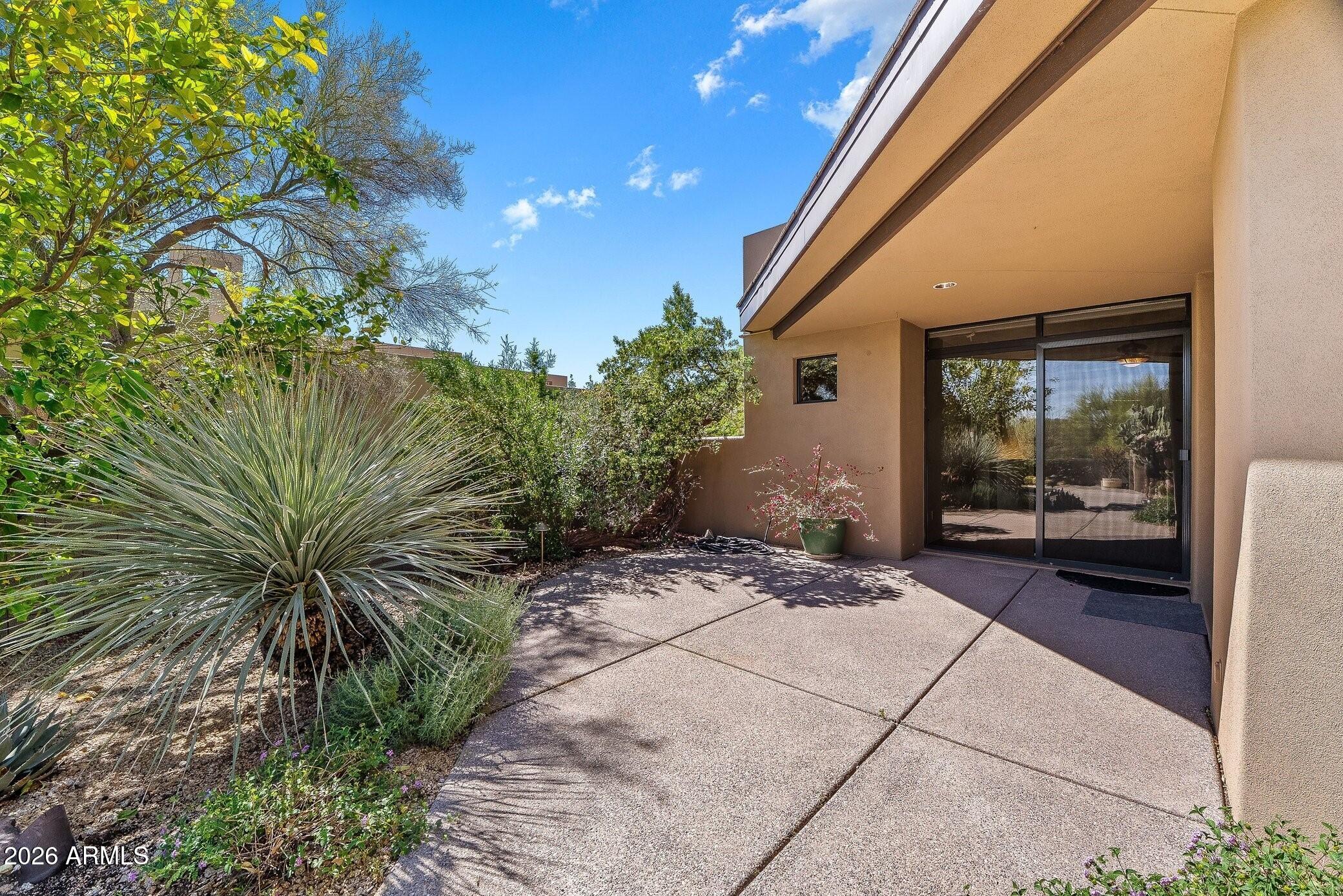 10675 E FERNWOOD Lane