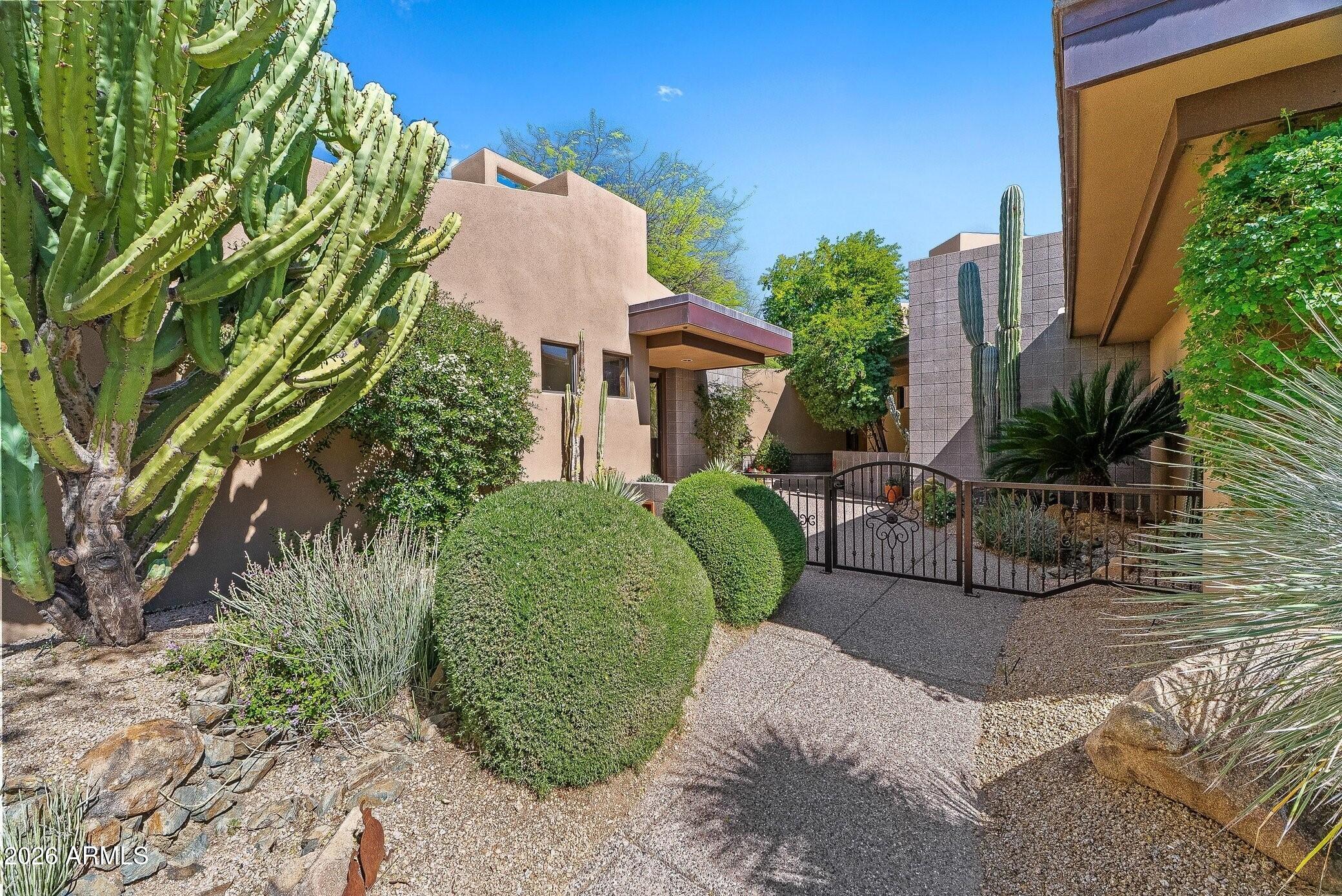 10675 E FERNWOOD Lane