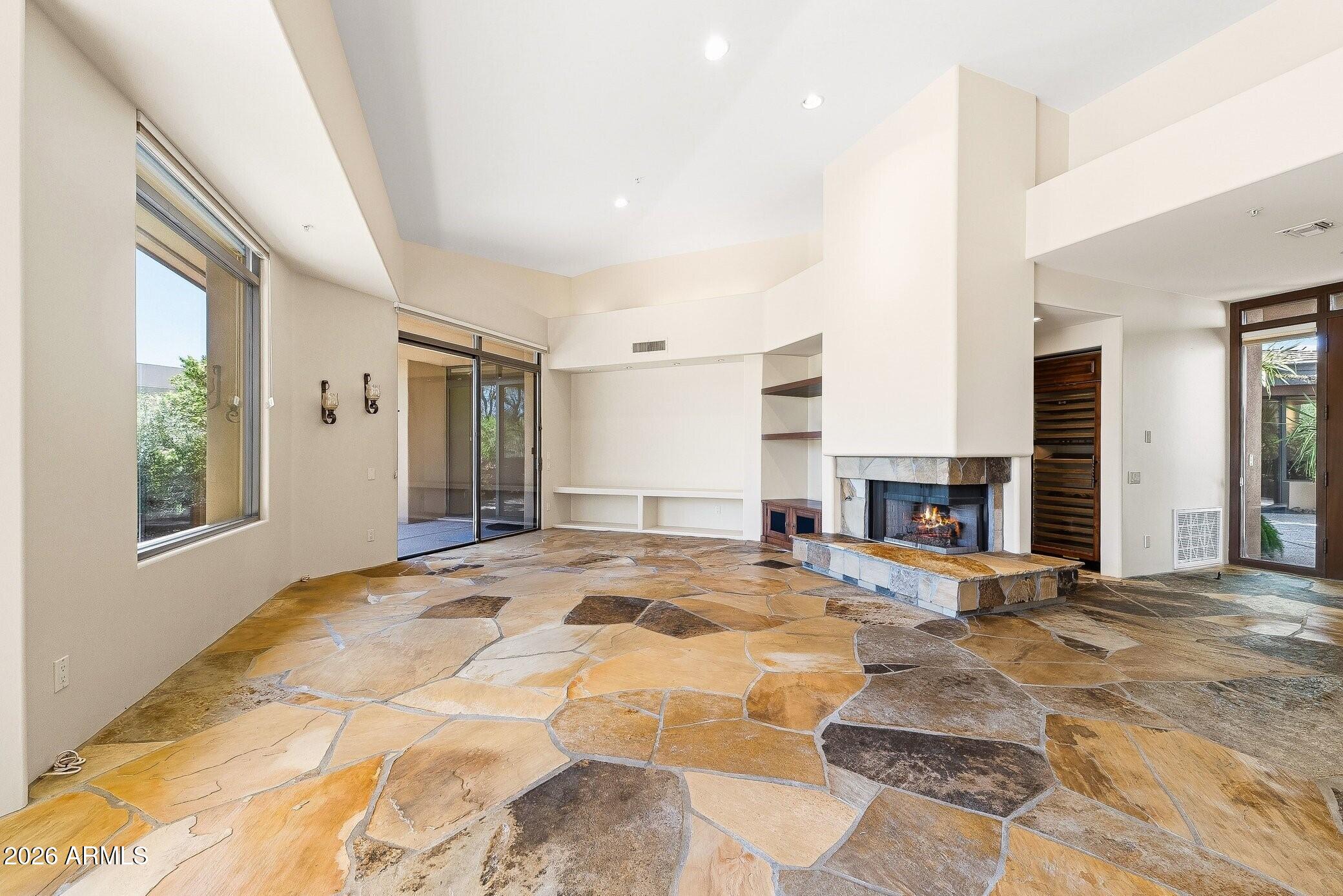 10675 E FERNWOOD Lane