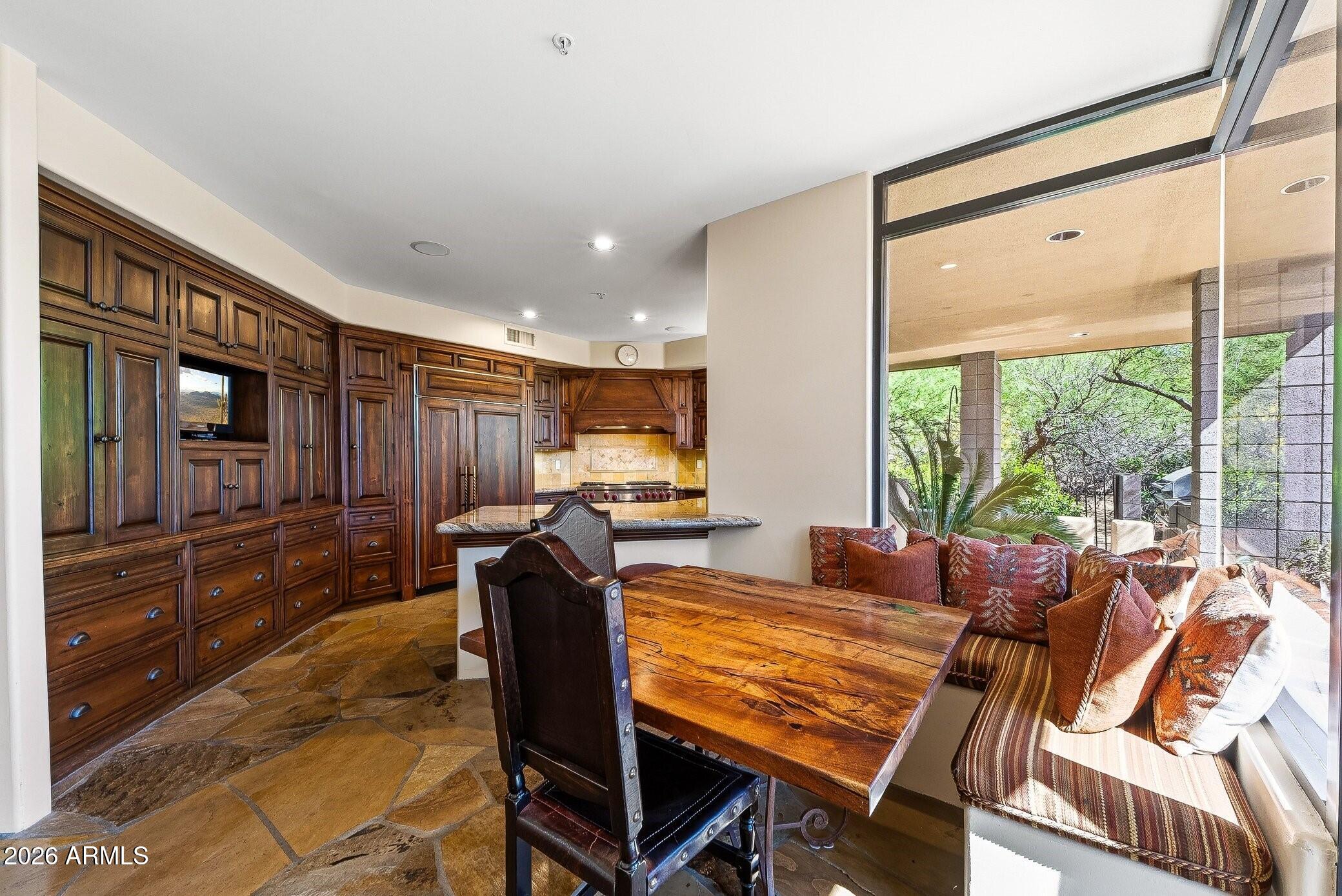 10675 E FERNWOOD Lane