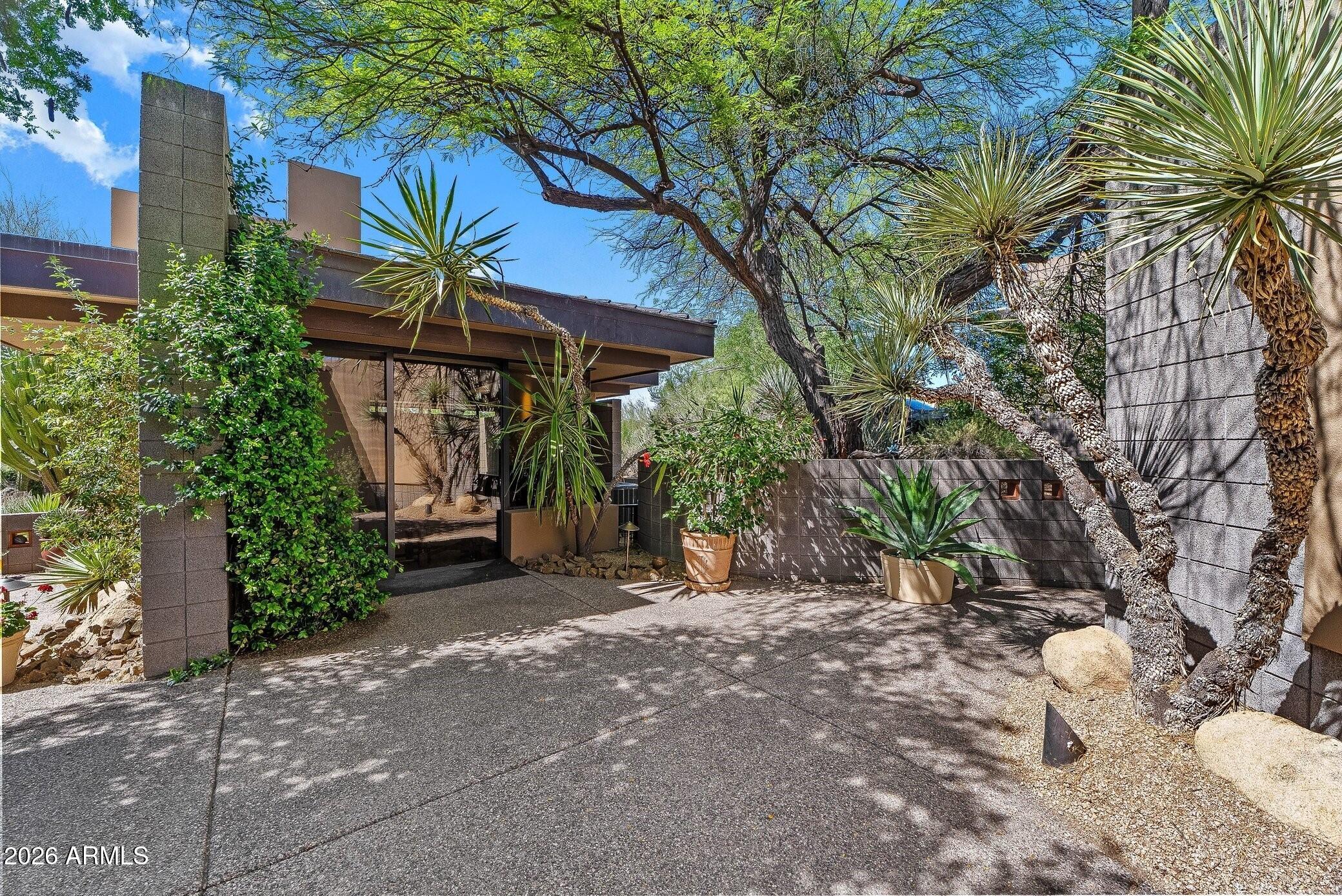 10675 E FERNWOOD Lane
