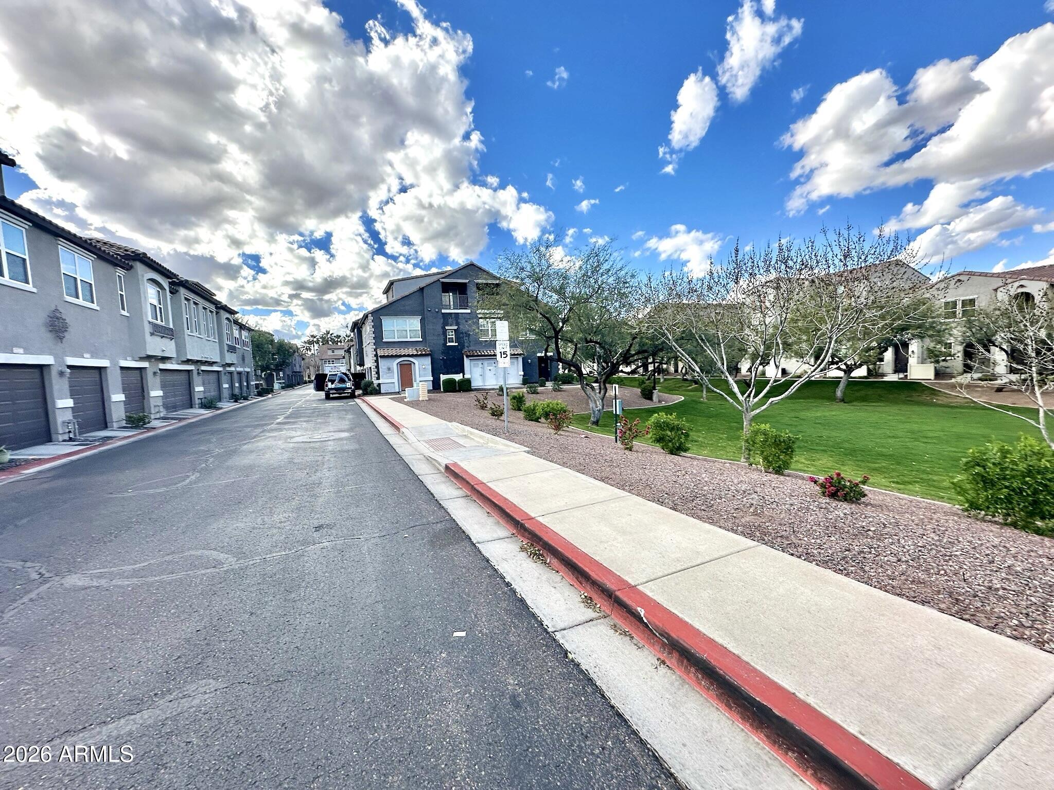 2264 E HUNTINGTON Drive