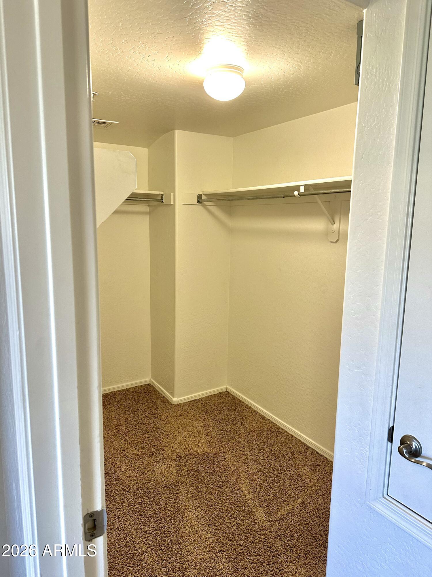 2264 E HUNTINGTON Drive