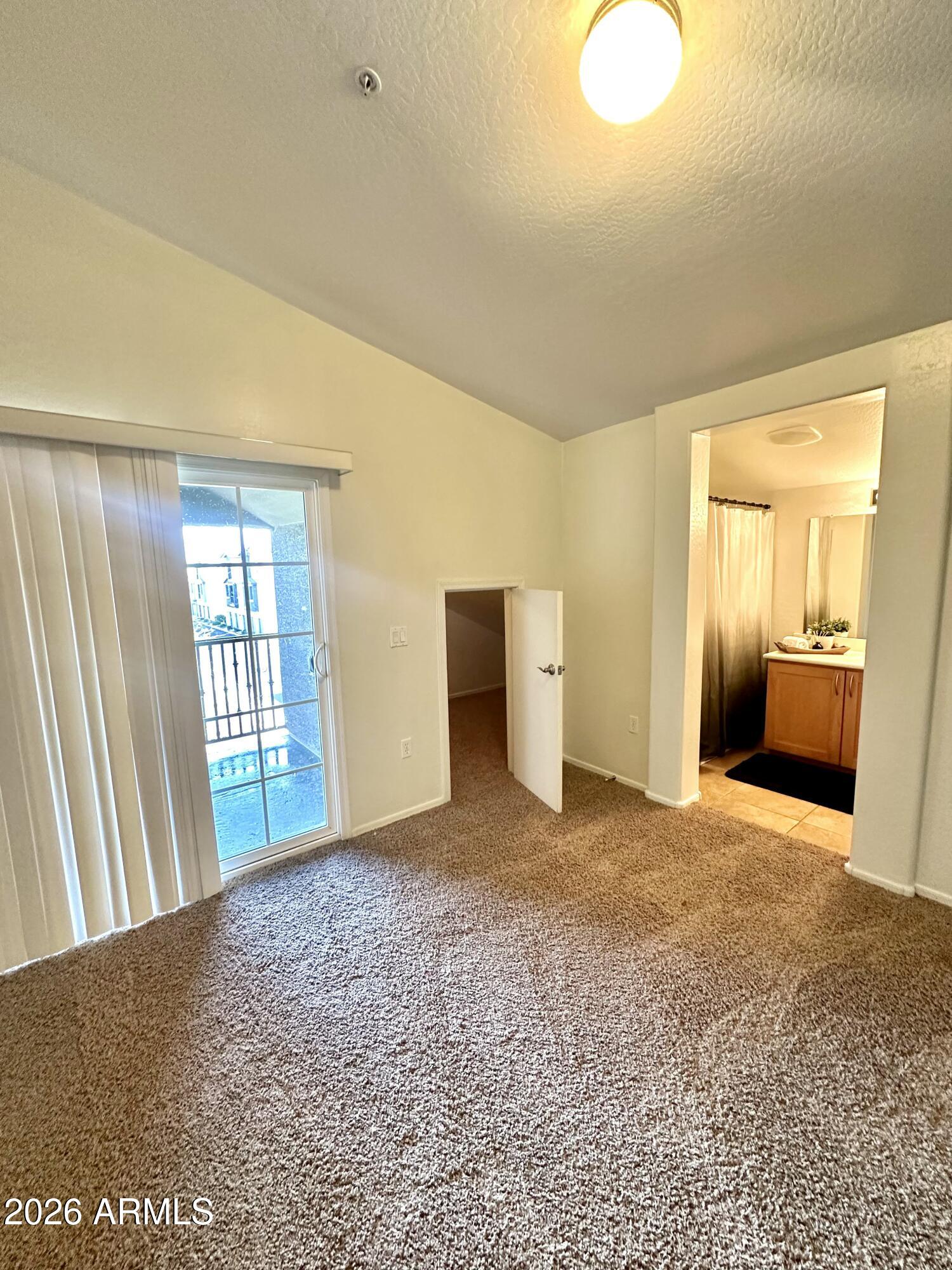 2264 E HUNTINGTON Drive