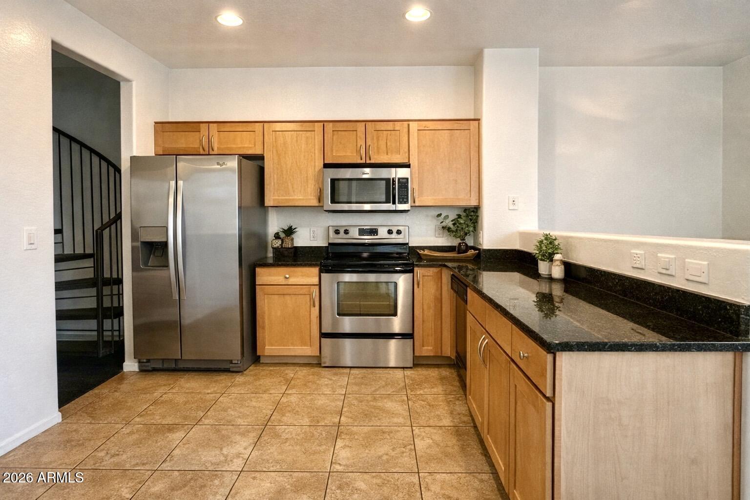 2264 E HUNTINGTON Drive