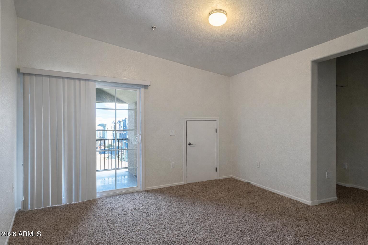 2264 E HUNTINGTON Drive