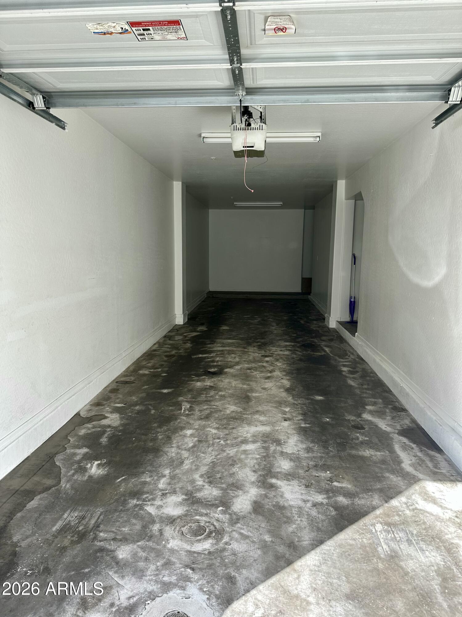 2264 E HUNTINGTON Drive