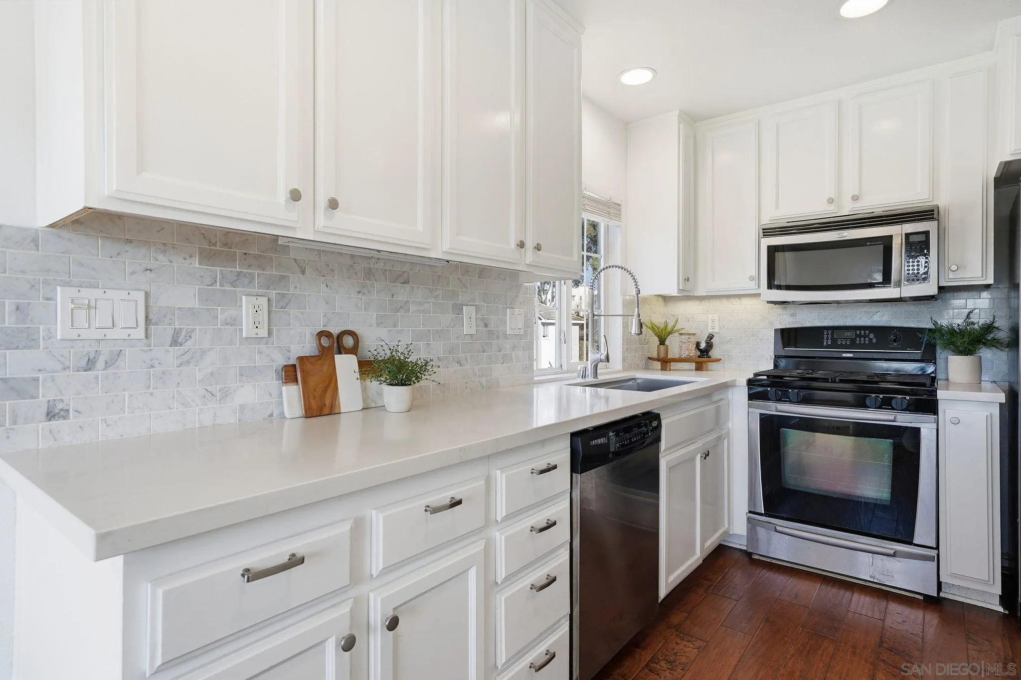 1453 Levant Ln Unit 1