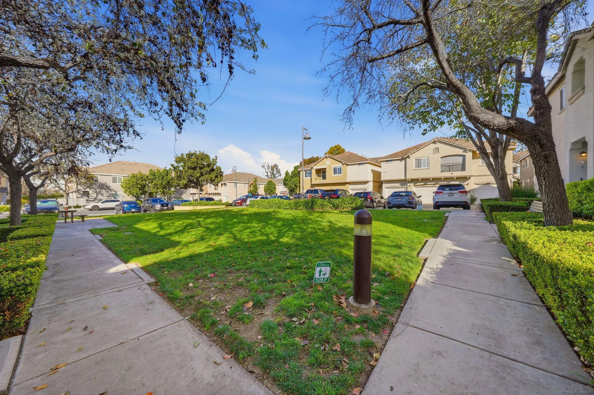 1453 Levant Ln Unit 1