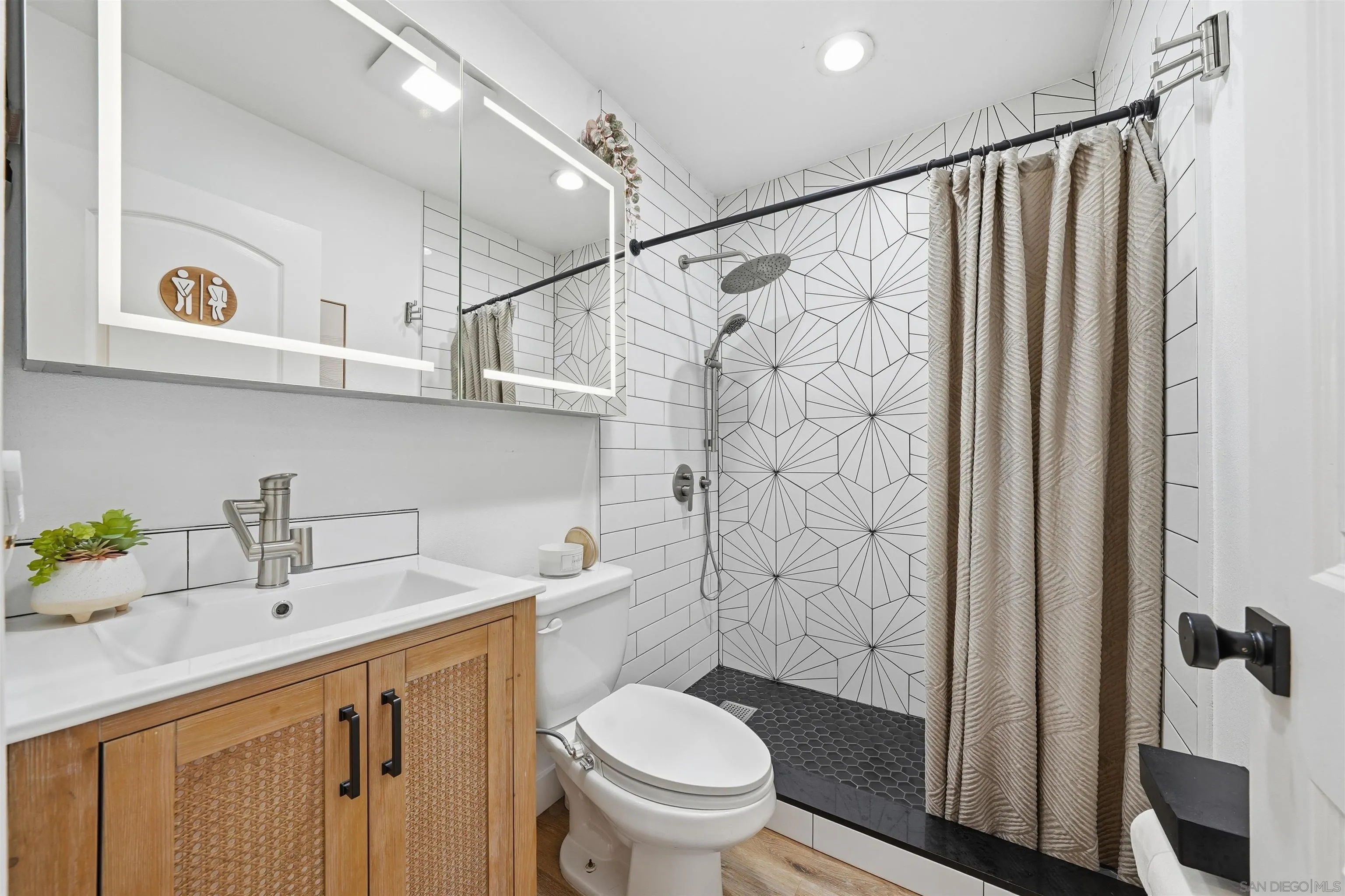 1340 Holly Ave Unit 18