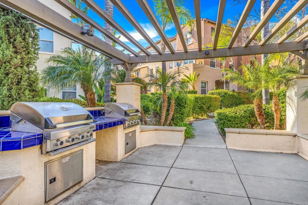 1295 Blue Jean Way 2