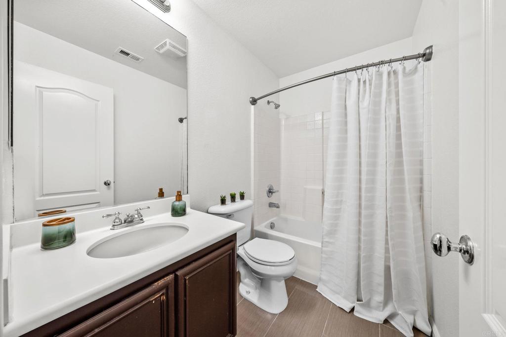 1295 Blue Jean Way 2