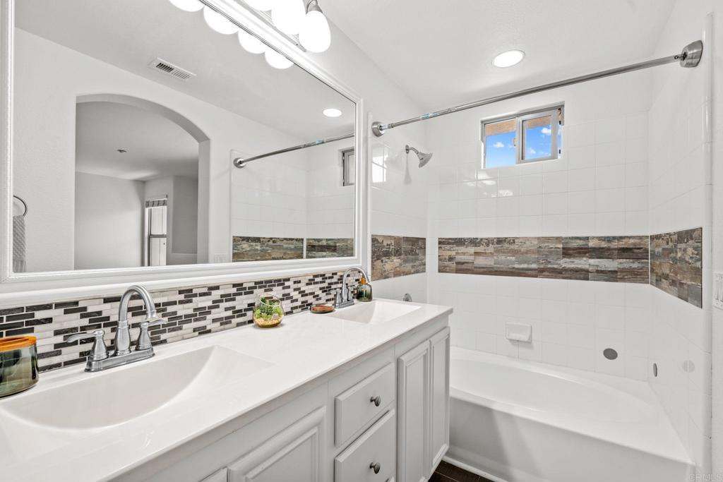 1295 Blue Jean Way 2