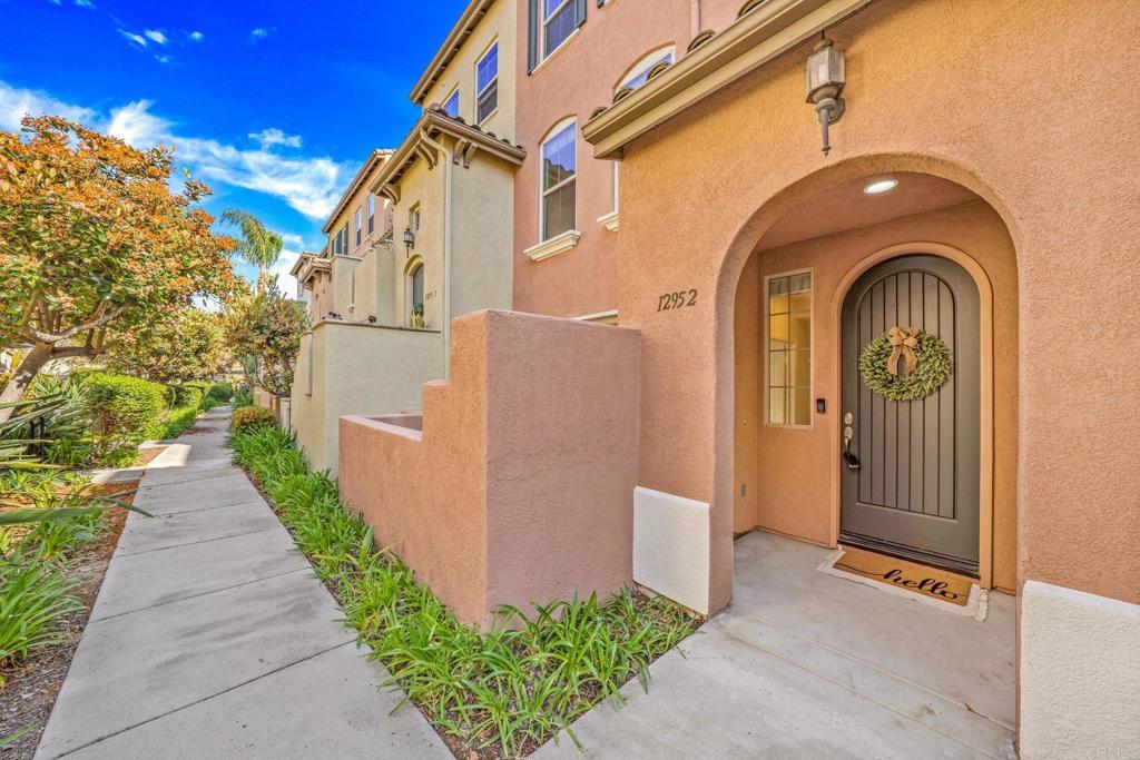 1295 Blue Jean Way 2