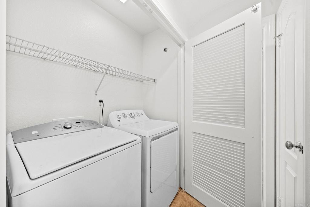 1295 Blue Jean Way 2