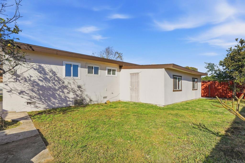 1441 Green Bay Street