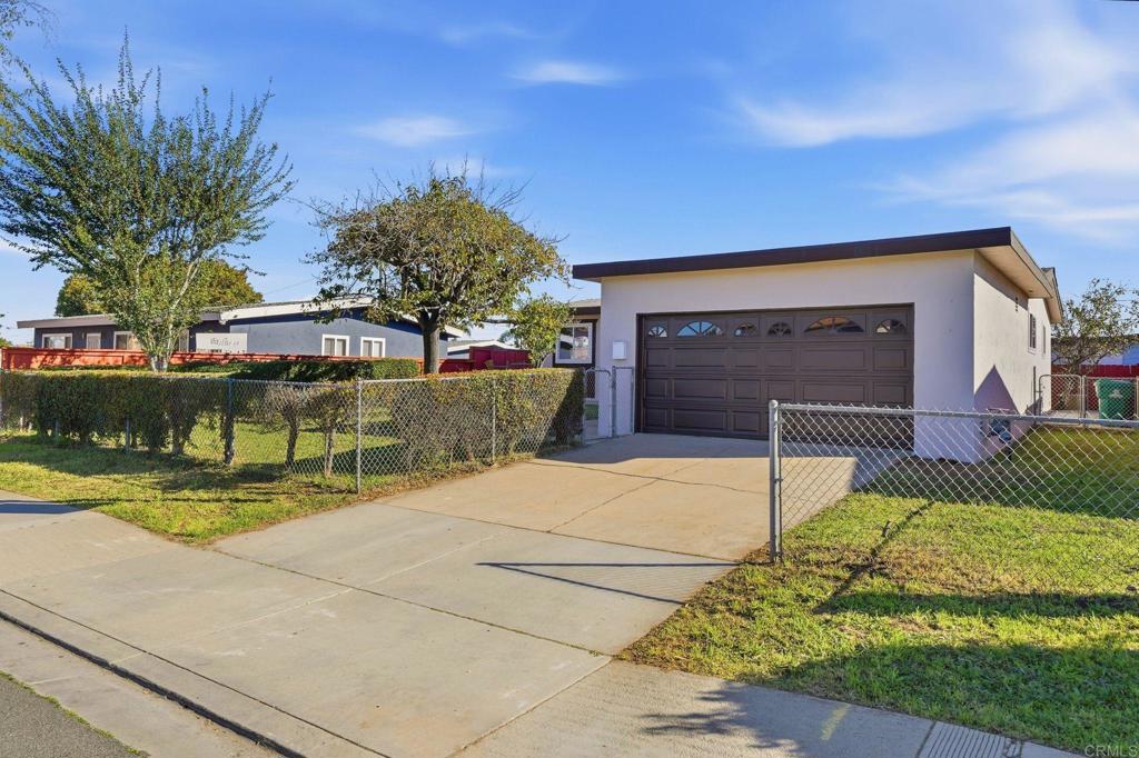 1441 Green Bay Street