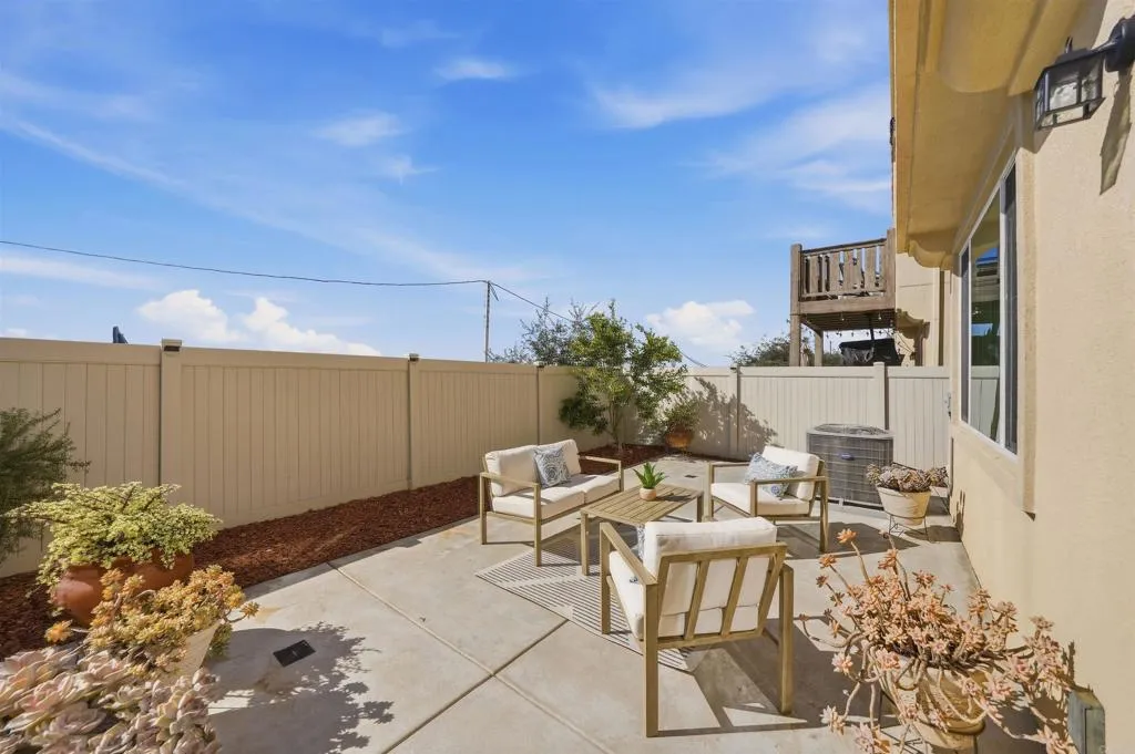 5425 San Robert