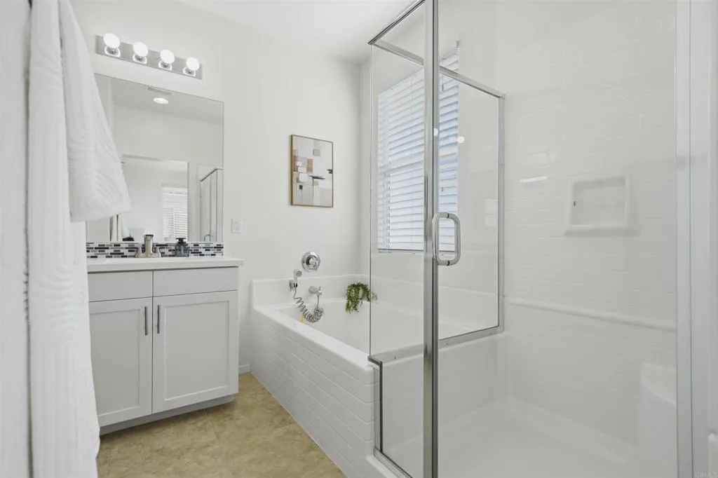 5425 San Robert
