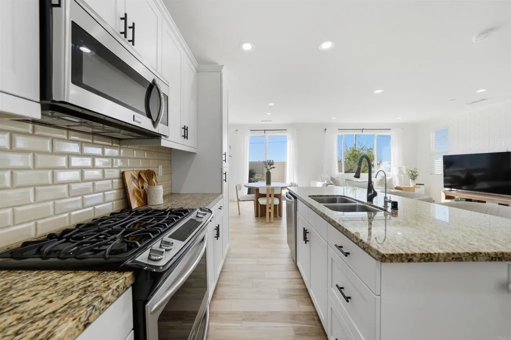 5425 San Robert