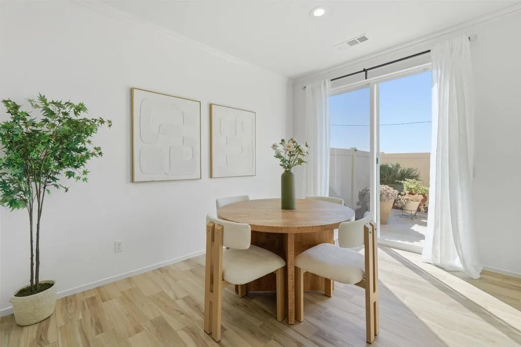 5425 San Robert