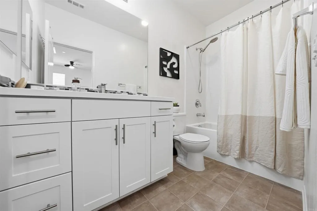 5425 San Robert