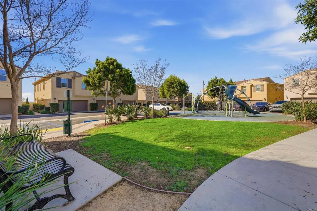 5425 San Robert