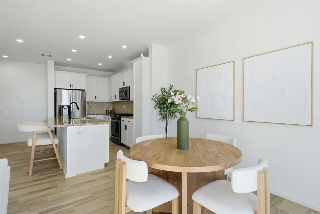 5425 San Robert