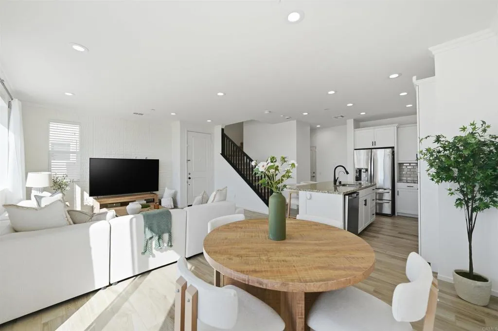 5425 San Robert