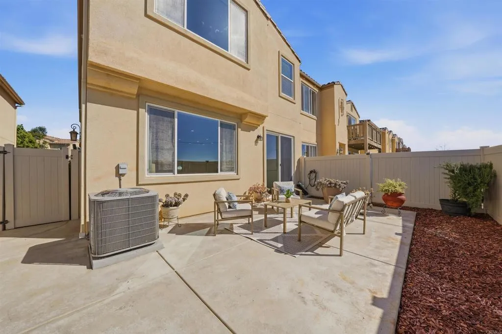 5425 San Robert