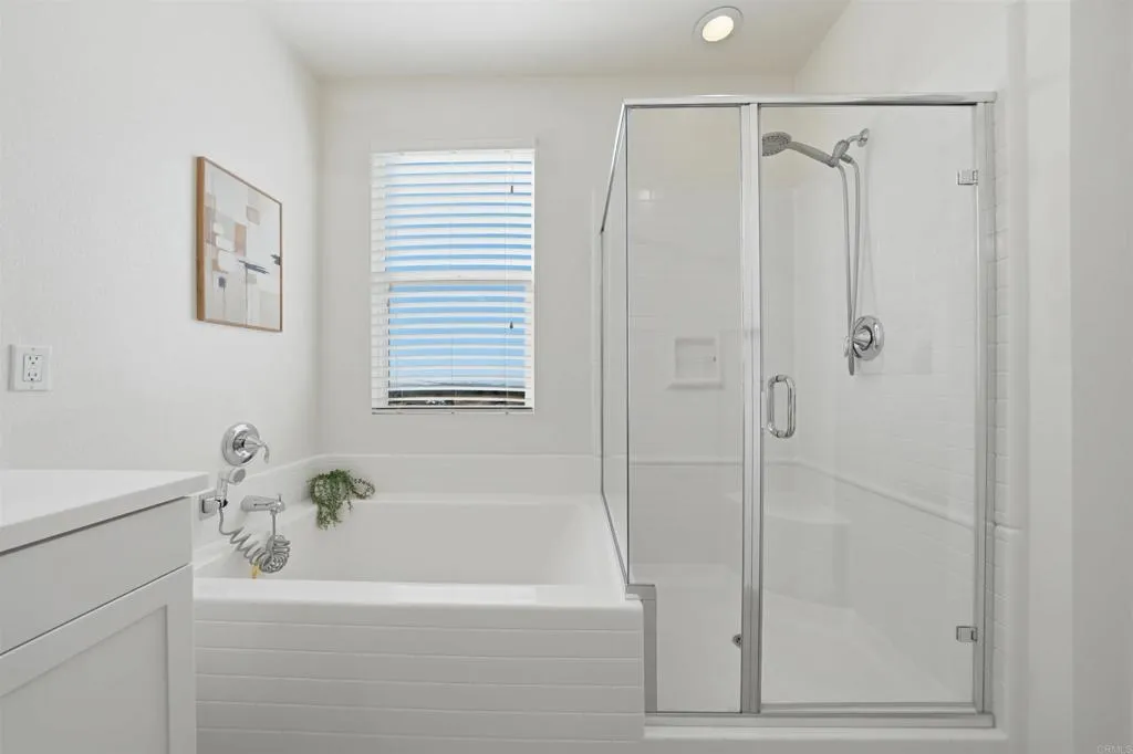 5425 San Robert