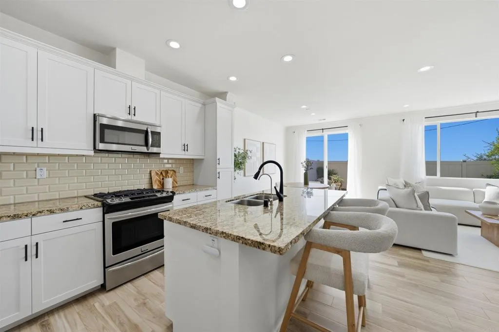 5425 San Robert