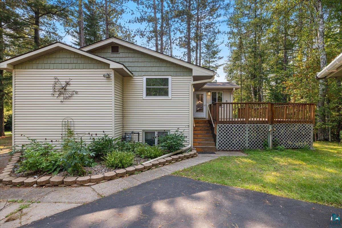 4401 Lakeside Dr