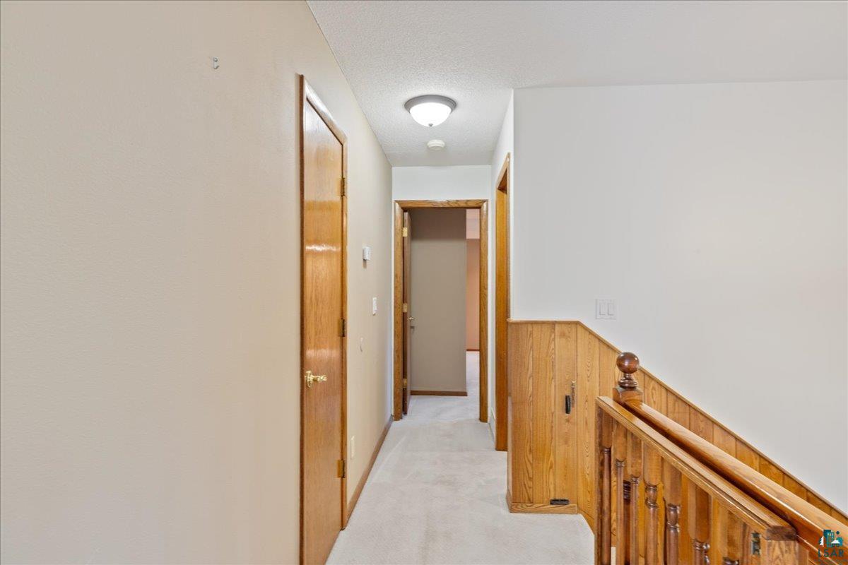 4401 Lakeside Dr