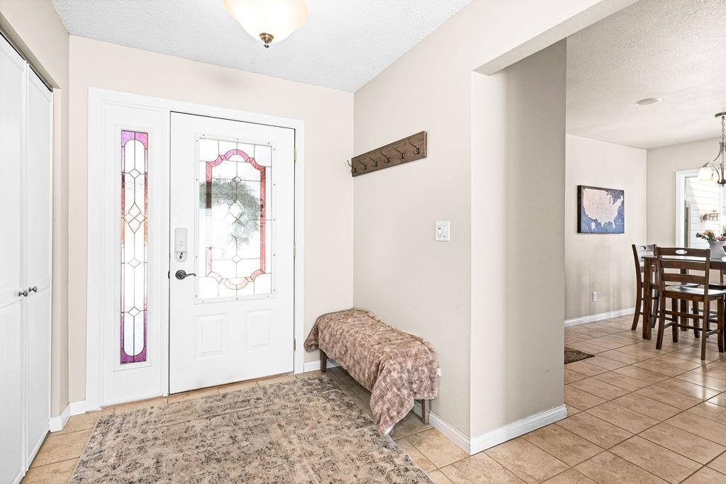736 Ridgewood Rd