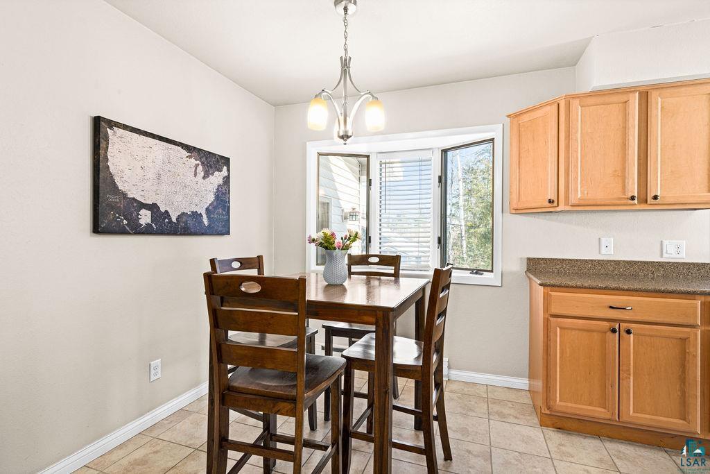736 Ridgewood Rd
