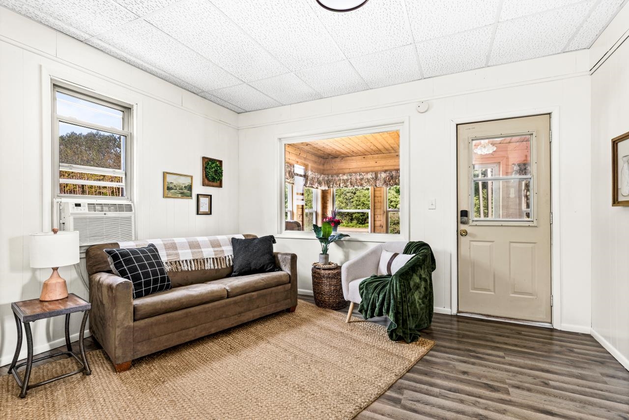 334 Lake Ave