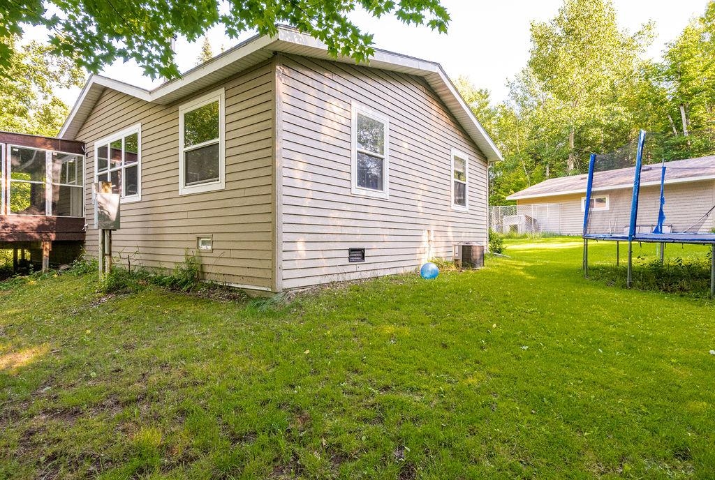3681 Bayview Dr