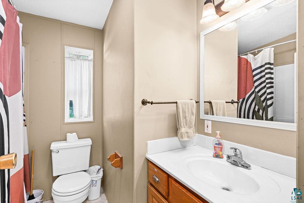 3681 Bayview Dr