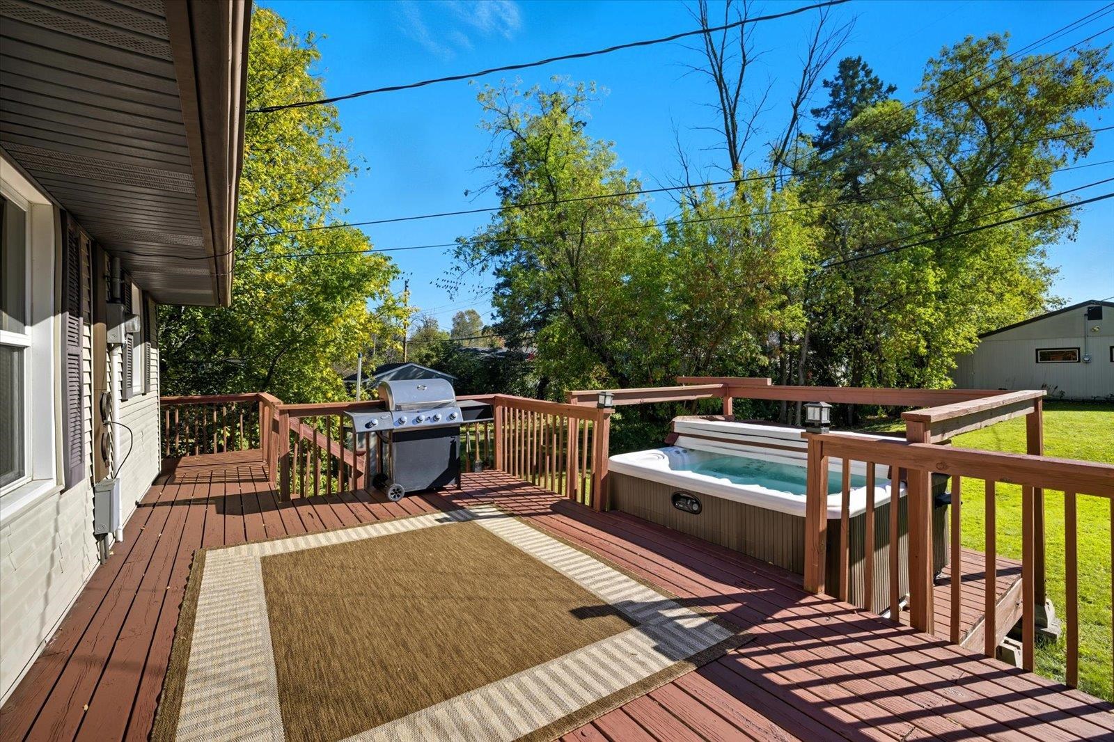 328 Walnut Ave