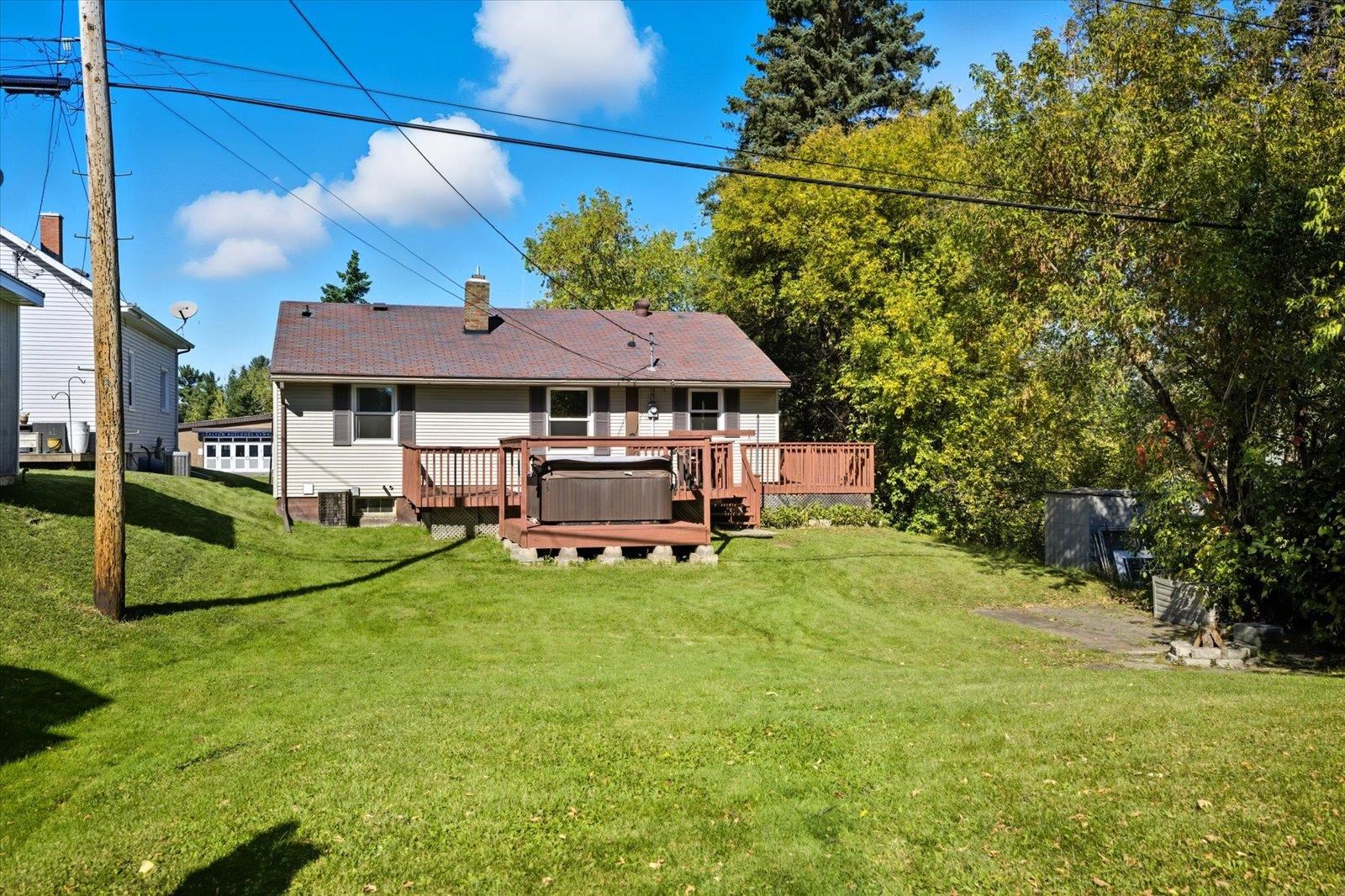 328 Walnut Ave