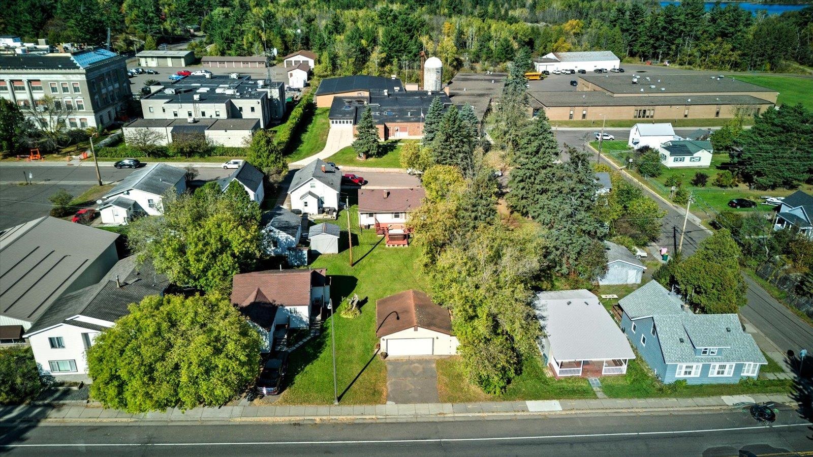 328 Walnut Ave
