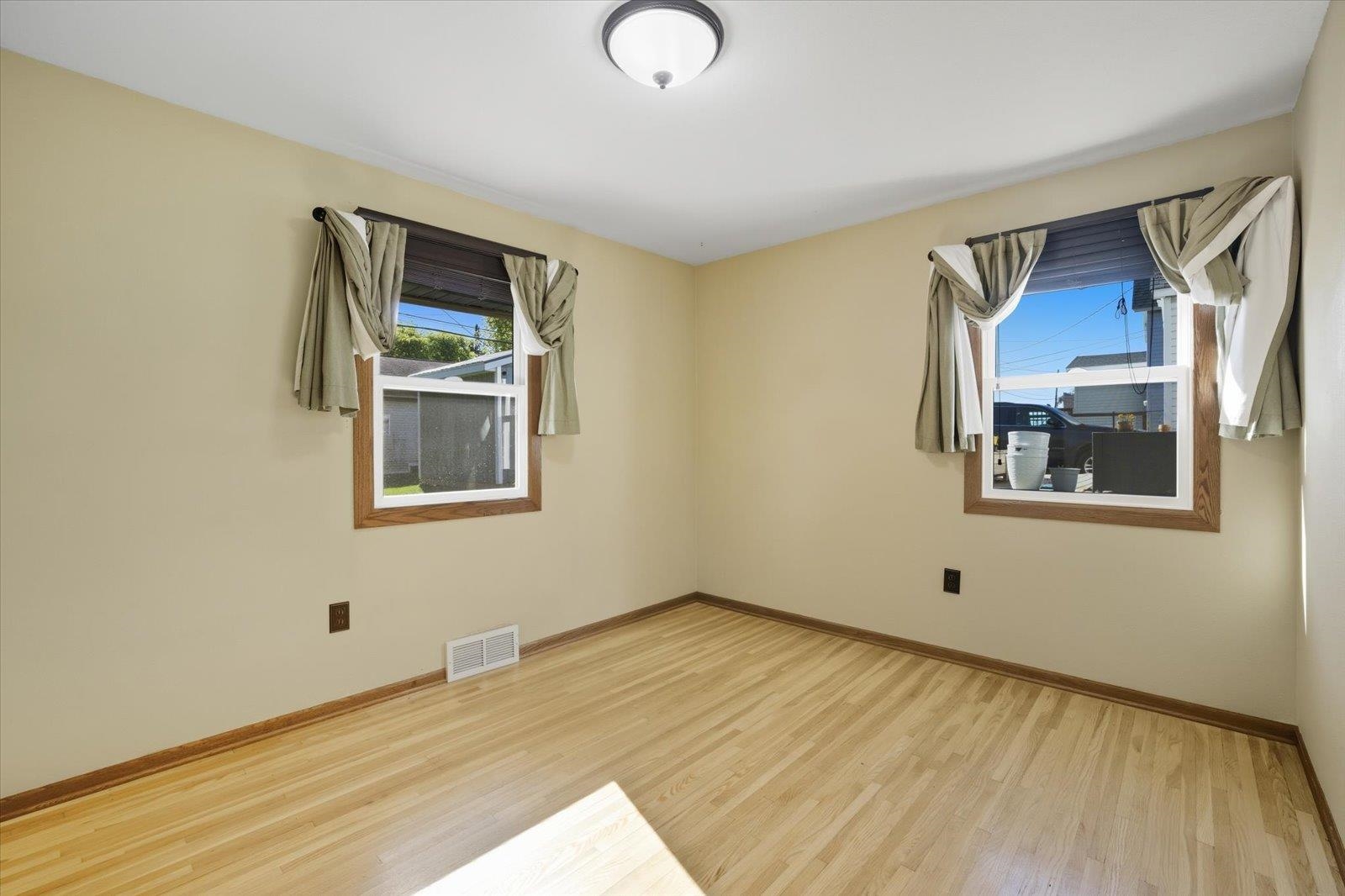 328 Walnut Ave