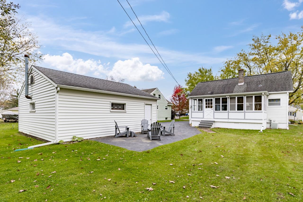 413 W Owatonna St