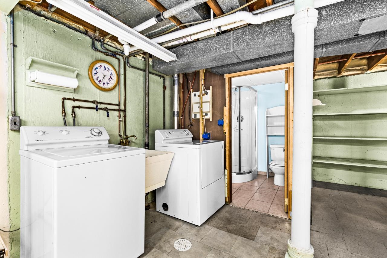 413 W Owatonna St