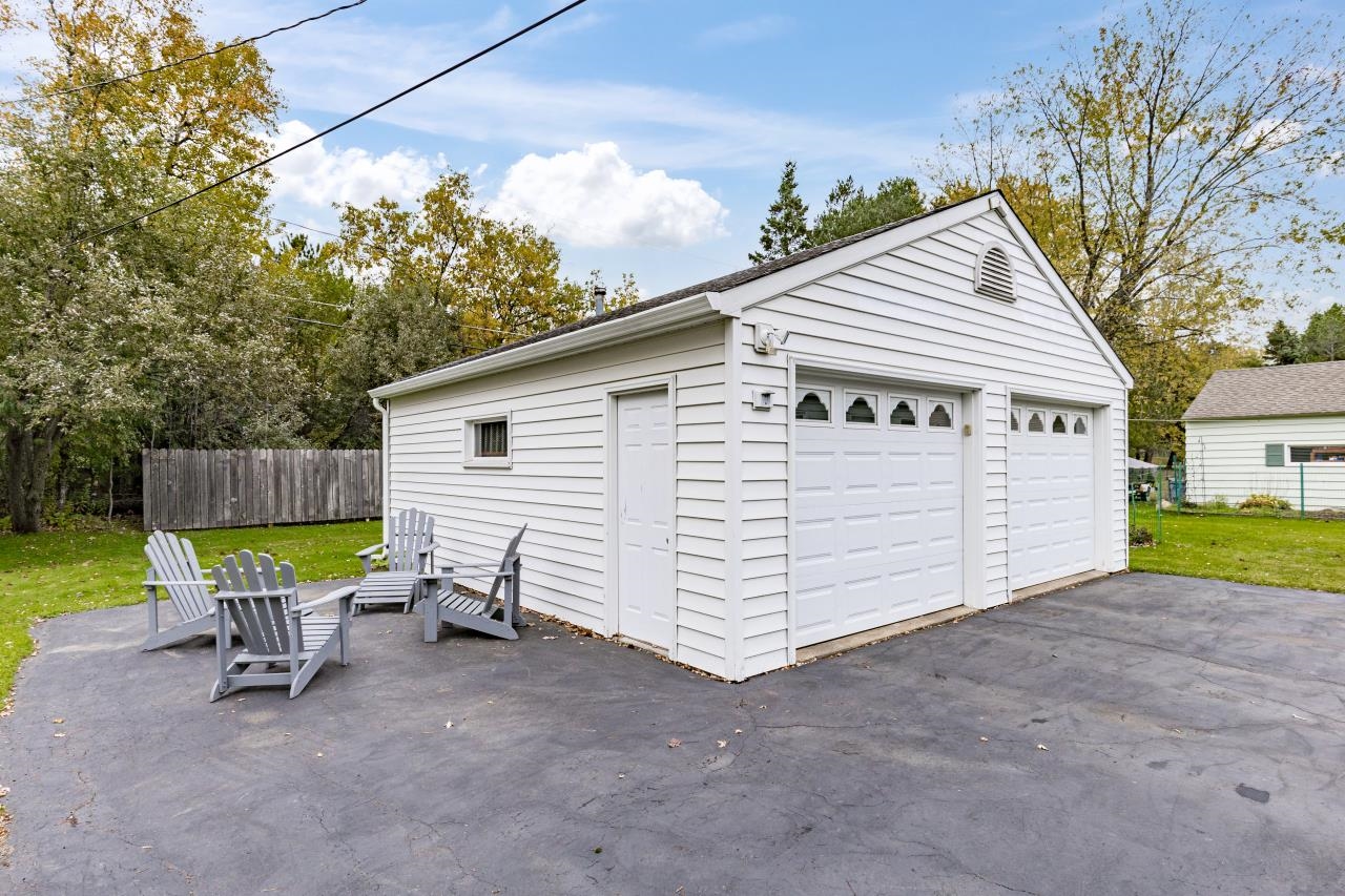 413 W Owatonna St