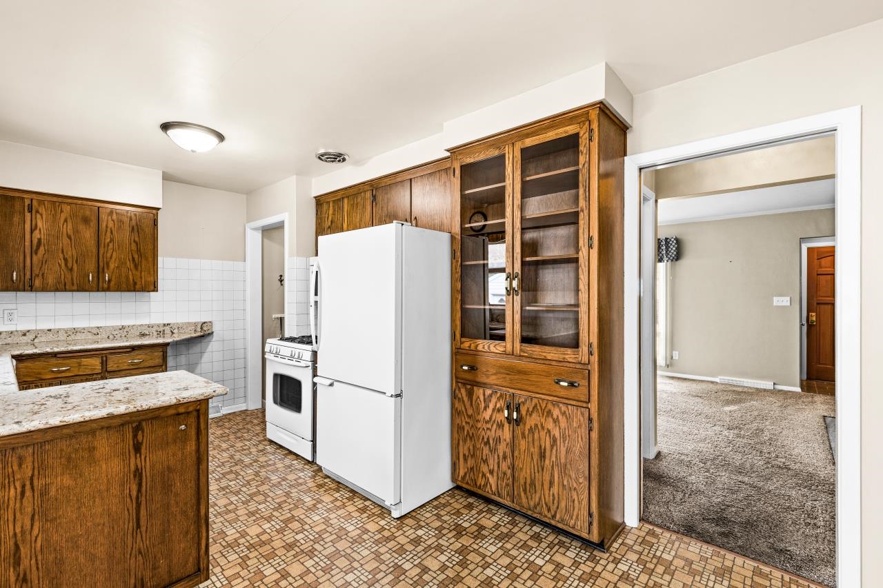 413 W Owatonna St