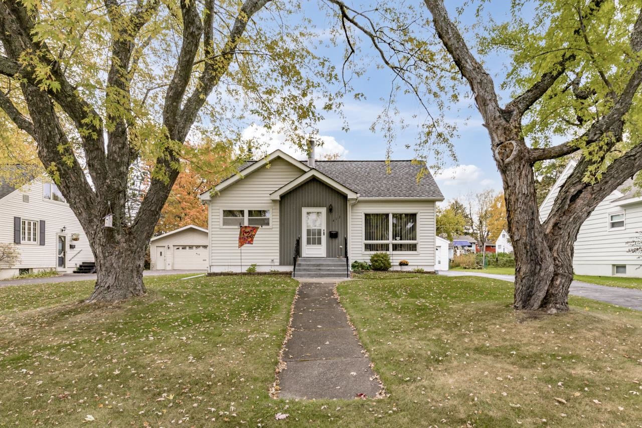 413 W Owatonna St