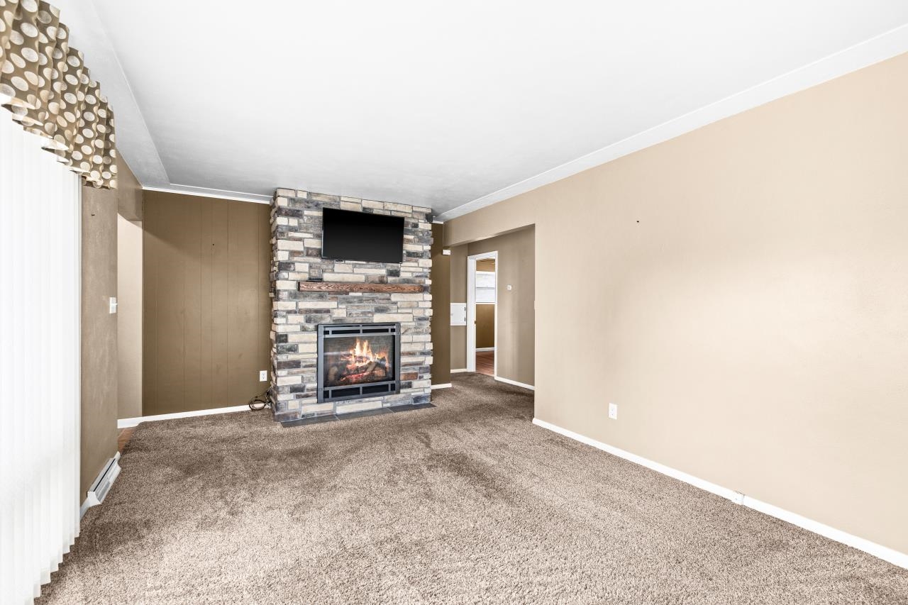 413 W Owatonna St
