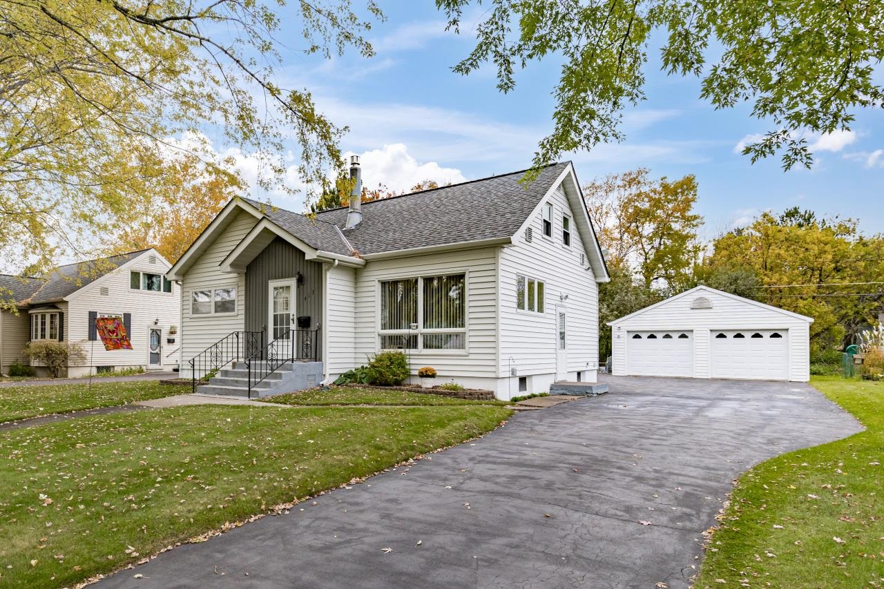 413 W Owatonna St